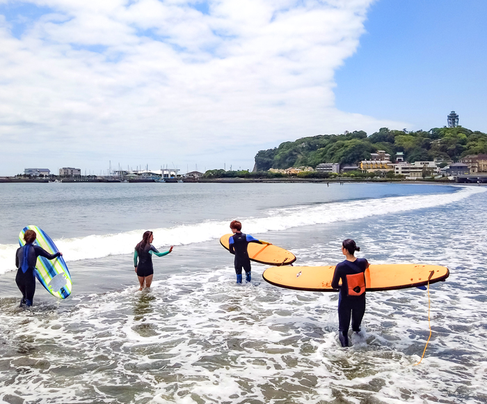湘南江ノ島、サーフィン体験！少し練習すればテイクオフもすぐ